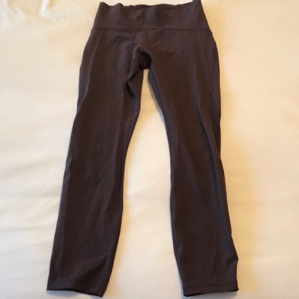 Purple lululemon cropped tights